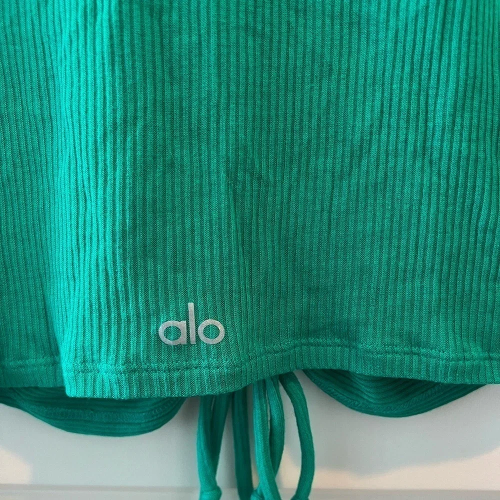 Alo Ribbed Cinch Cropped Long Sleeve
